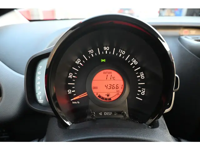 Peugeot 108 1.0 e-VTi Allure TOP! 2018 Benzine 17