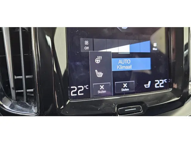 Volvo XC60 2.0 B4 Momentum 2021 Benzine 21