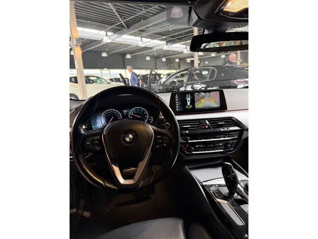BMW 5 Serie Touring 530i High Executive 2018 Benzine 14
