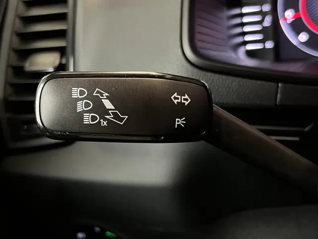 Škoda Karoq 1.5 TSI ACT Sportline 2020 Benzine 36