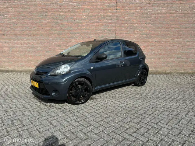 Toyota Aygo 1.0 VVT-i Access 2013 Benzine