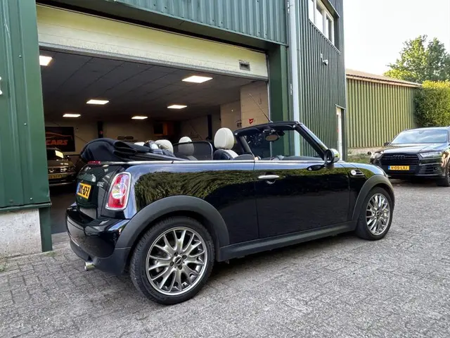 MINI One Cabrio 3