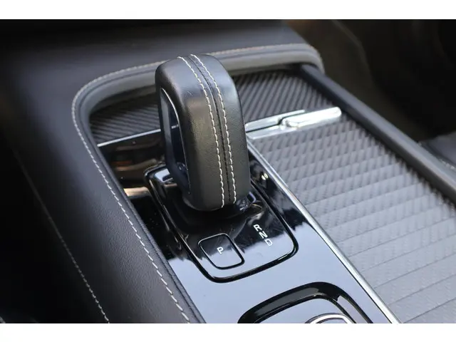 Volvo S90 2.0 B4 R-Design 2022 Benzine 45