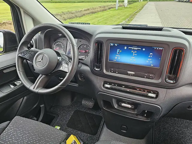 Mercedes-Benz Vito 114 2024 Diesel 7