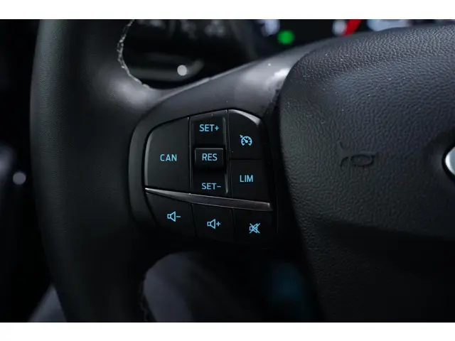 Ford Puma 1.0 EcoBoost Hybrid Titanium 2024 Benzine 21