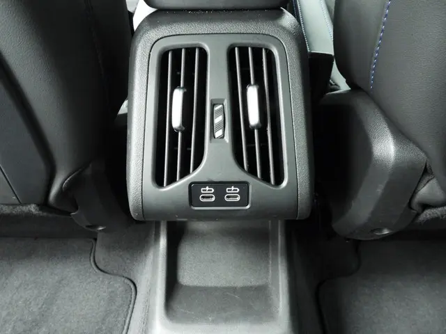 BMW X1 sDrive18i 2024 Benzine 21