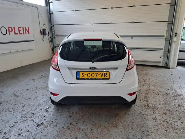 Ford Fiesta 1.0 EcoBoost Titanium 2013 Benzine 6
