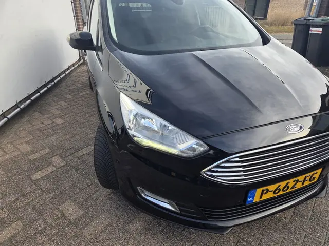 Ford C-MAX 1.5 Titanium 2015 Benzine 25