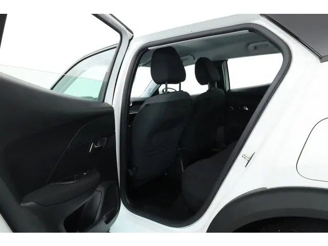 Peugeot 2008 1.5 BlueHDi Active 2020 Diesel 30