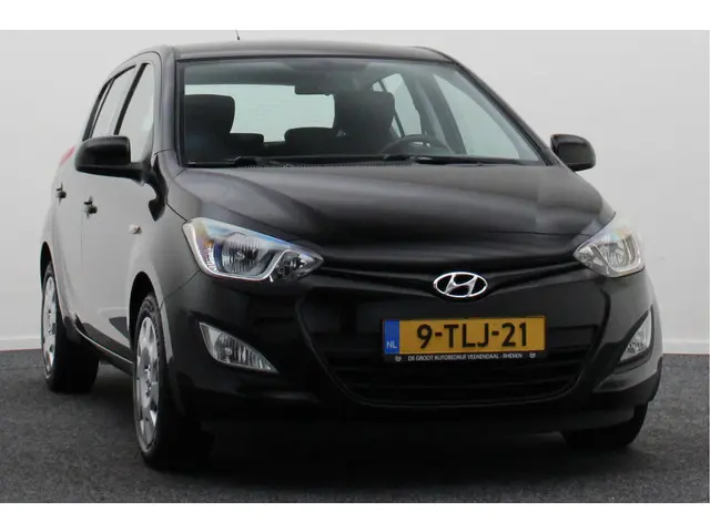 Hyundai i20 1.2i i-Drive 2013 Benzine 21
