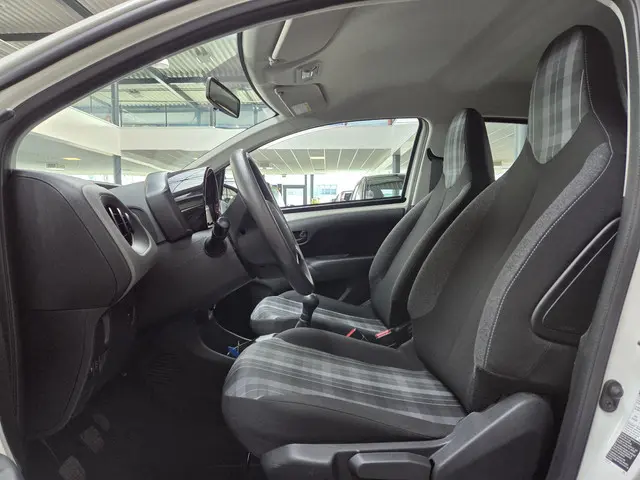 Peugeot 108 1.0 e-VTi Active 2020 Benzine 12