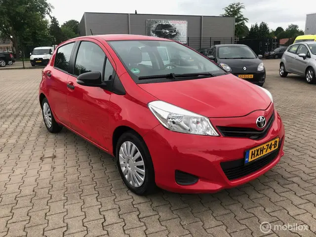 Toyota Yaris 1.0 VVT-i 5DRS AIRCO ELL PAKK 2012 Benzine