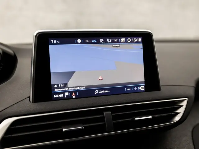 Peugeot 3008 1.2 PureTech Allure Sport 2017 Benzine 21