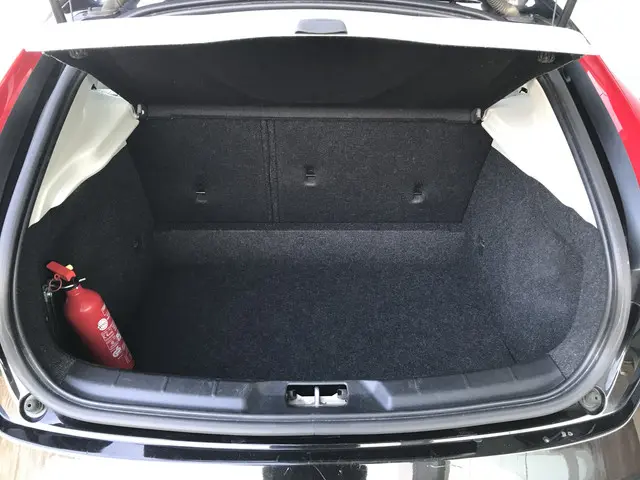 Volvo V40 2.0 D2 Nordic+ Automaat 2018 Diesel 22