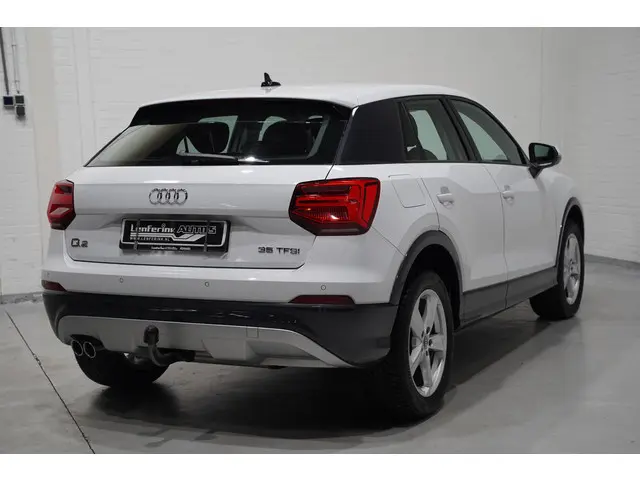 Audi Q2 3