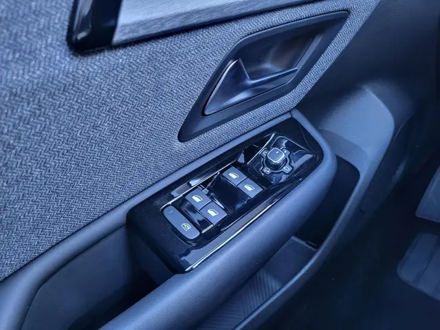 Citroën C5 X 1.2 PureTech Feel AUTOMAAT 2023 Benzine 7