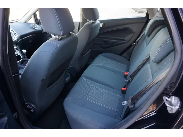 Ford Fiesta 1.25 Titanium 2012 Benzine 6
