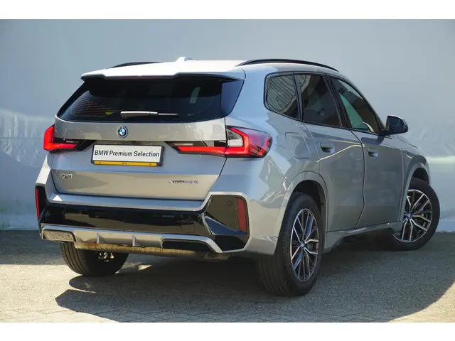 BMW X1 xDrive25e 2023 Hybride Benzine 2