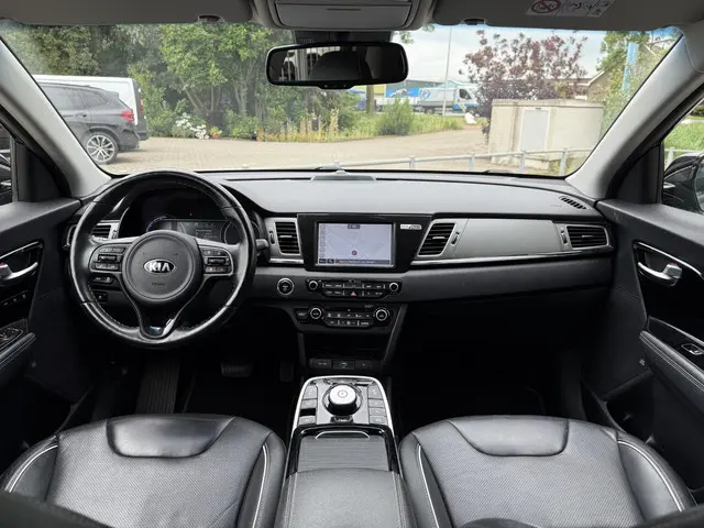 Kia e-Niro ExecutiveLine 64 kWh 2020 Elektrisch 18
