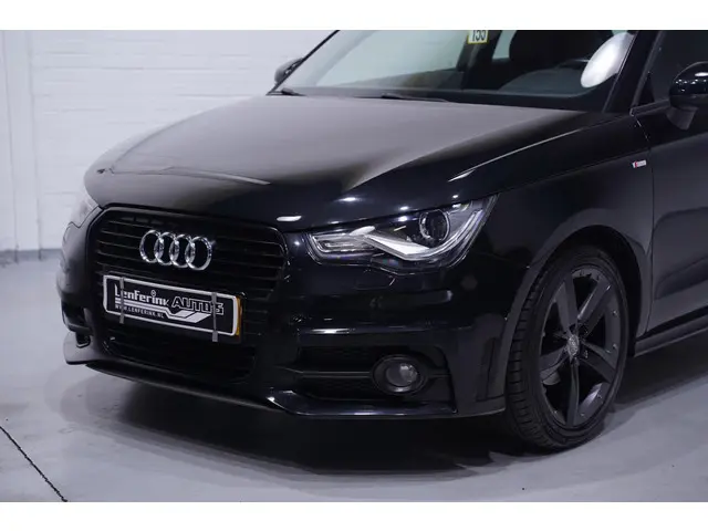 Audi A1 1.2 TFSI Attraction 2013 Benzine 12