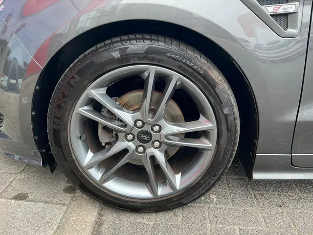 Ford S-Max 2.0 EcoBoost Titanium 7p. 2018 Benzine 9