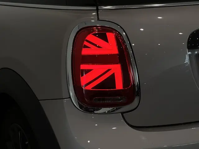 MINI Cooper Mini 1.5 Camden Edition 2023 Benzine 28