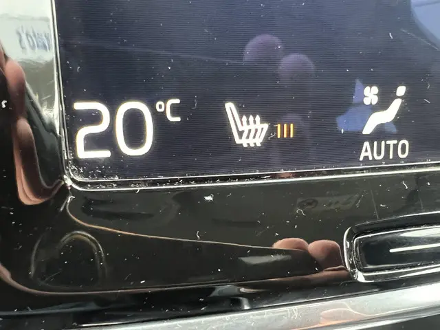 Volvo V90 2.0 D4 190 pk Momentum 2017 Diesel 24