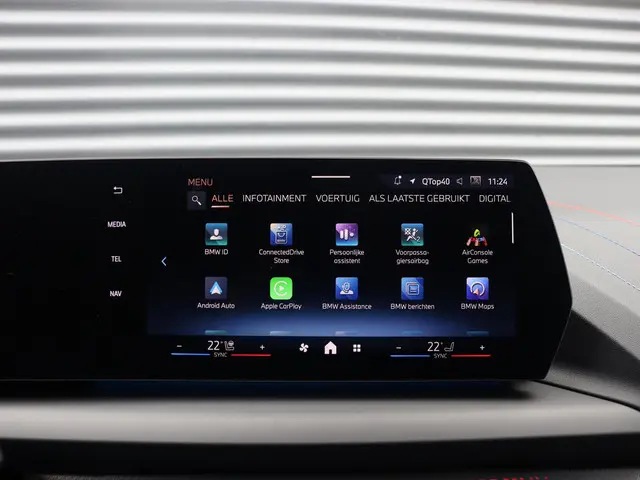 BMW 1 Serie 5-deurs 120 2025 Benzine 28