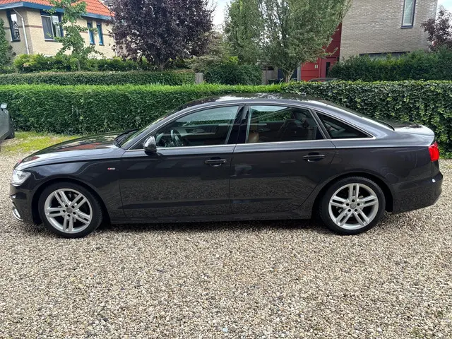 Audi A6 Limousine 2.0 TFSI Sport Edition 2014 Benzine 2