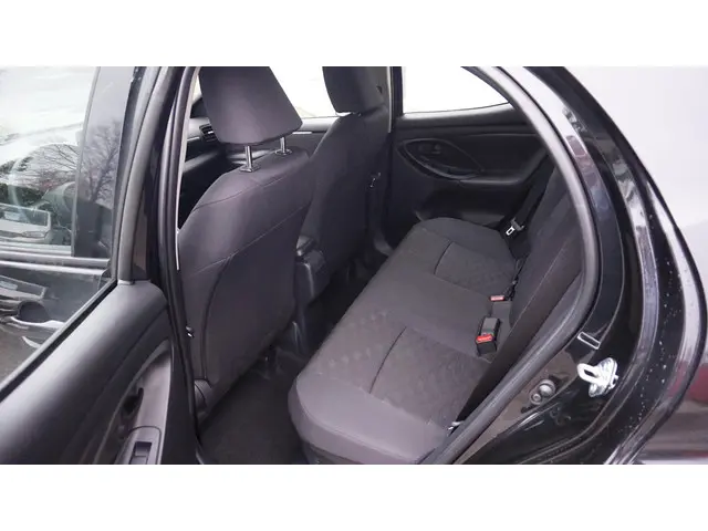 Mazda 2 Hybrid 1.5 Centre-line 2025 Hybride Benzine 11