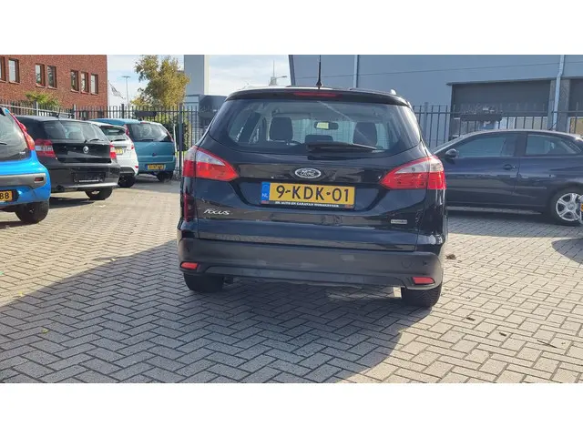 Ford Focus Wagon 1.0 EcoBoost Titanium 2013 Benzine 6