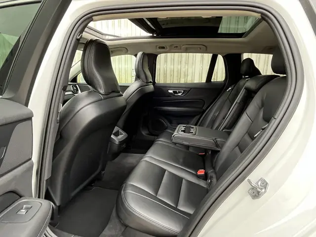 Volvo V60 2.0 B3 Business Pro 2020 Benzine 27