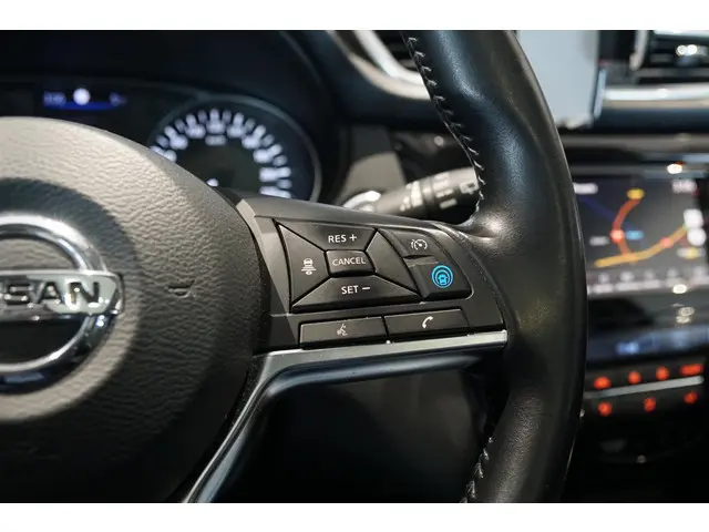 Nissan QASHQAI 1.3 DIG-T Tekna 2019 Benzine 30