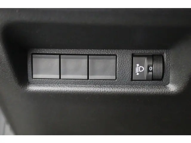 Fiat 600 1.2 Hybrid La Prima 2025 Hybride Benzine 33