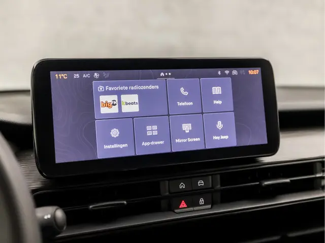 Jeep Avenger 1.2 Altitude Sport 2023 Benzine 25