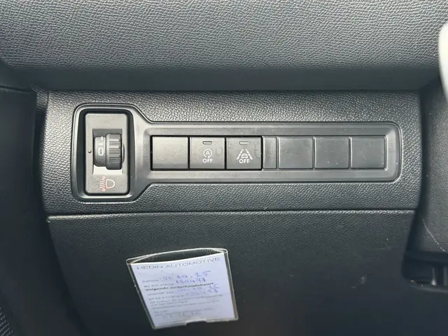 Peugeot 308 SW 1.2 PureTech Allure 2020 Benzine 28