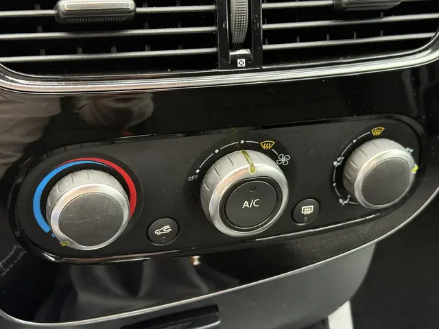 Renault Clio 0.9 TCe Life 2017 Benzine 17