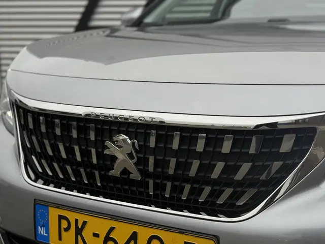 Peugeot 3008 1.2 PureTech Allure 2017 Benzine 30