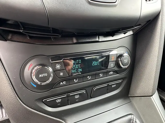 Ford Focus 2.0 EcoBoost 250PK ST-3 2014 Benzine 24