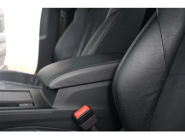 Volkswagen Arteon 2.0 TSI 190PK R-Line 2020 Benzine 22