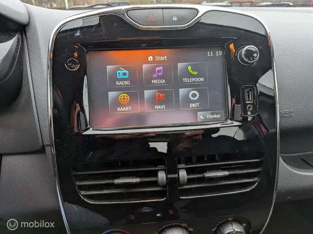 Renault Clio Estate 0.9 TCe Night&Day 2014 Benzine 16