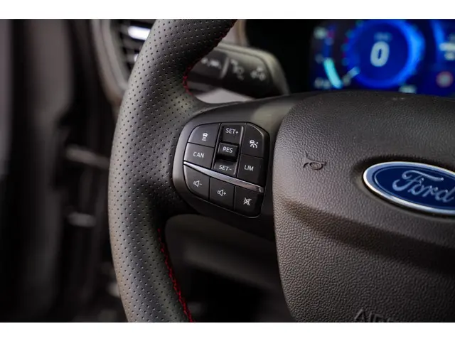 Ford Focus 1.0 EcoBoost Hybrid ST Line 2024 Benzine 21