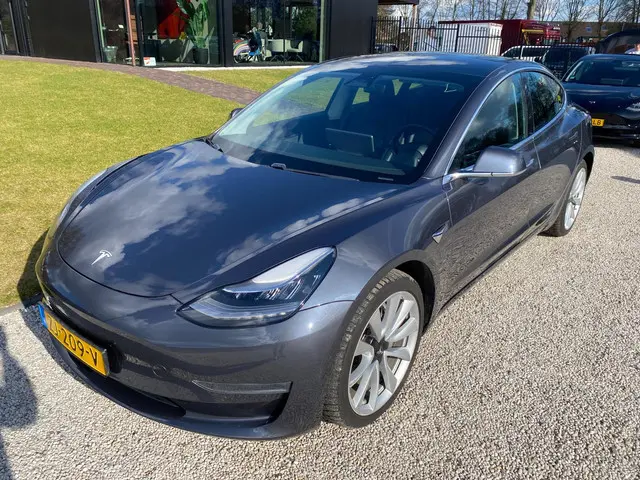 Tesla Model 3 Long Range AWD 75 kWh 2019 Elektrisch 3