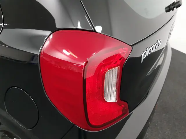 Kia Picanto 1.0 DPi Automaat DynamicLine 2023 Benzine 30