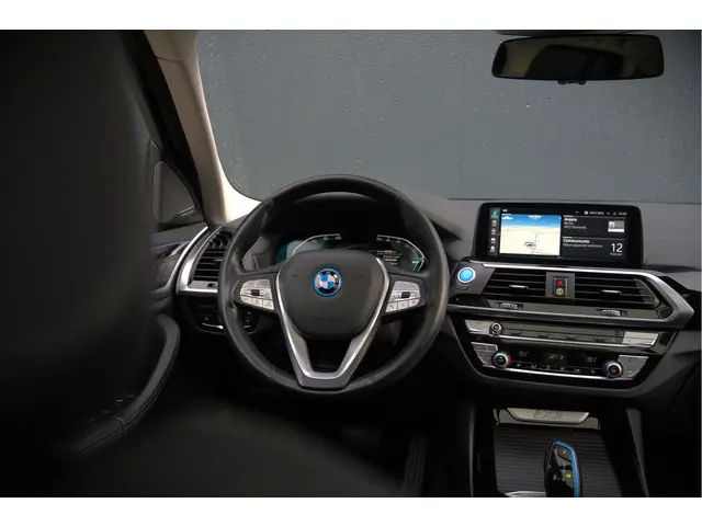 BMW iX3 High Executive 80 kWh 2021 Elektrisch 33
