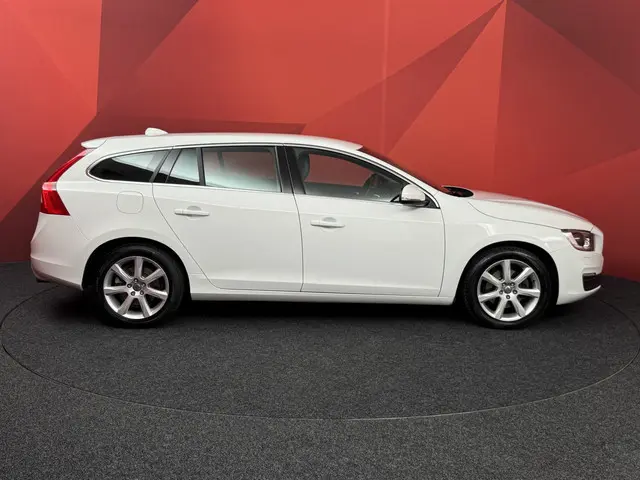 Volvo V60 1.5 T3 Polar+ 2018 Benzine 17