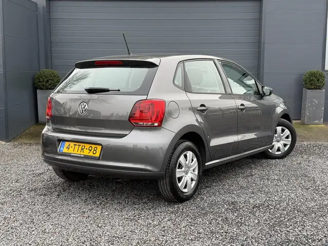 Volkswagen Polo 1.2 Easyline 2012 Benzine 4