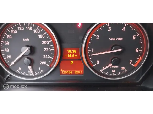 BMW X1 sDrive18i 2013 Benzine 24