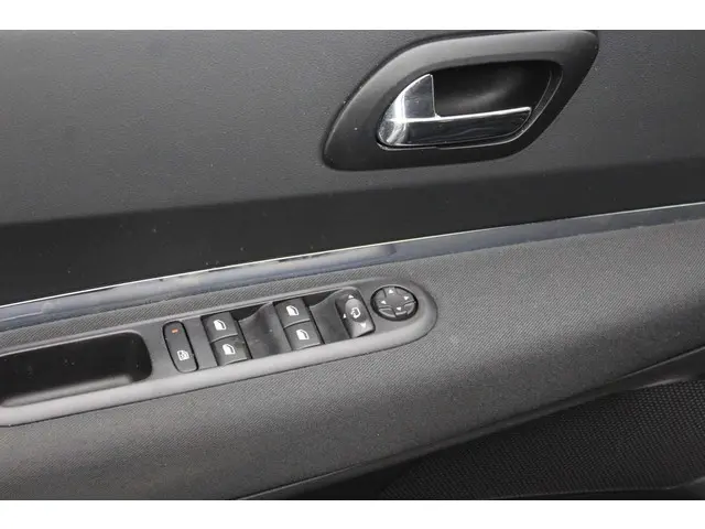 Peugeot 3008 1.2 PureTech Style 2016 Benzine 4