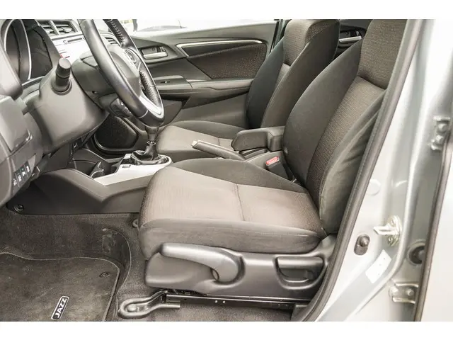 Honda Jazz 1.3i VTEC ELEGANCE 2017 Benzine 26